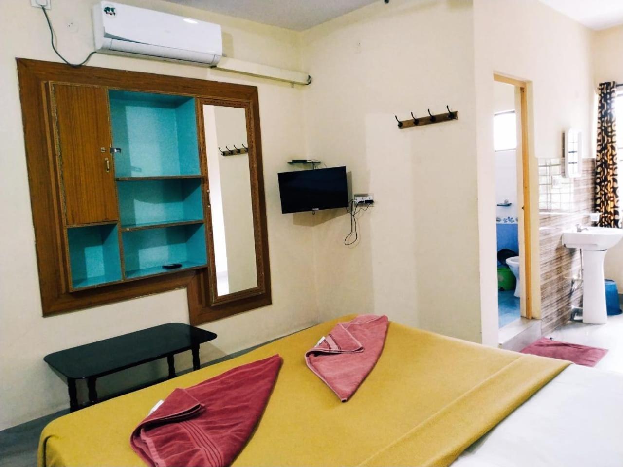 Hotel Varsha هامبي المظهر الخارجي الصورة